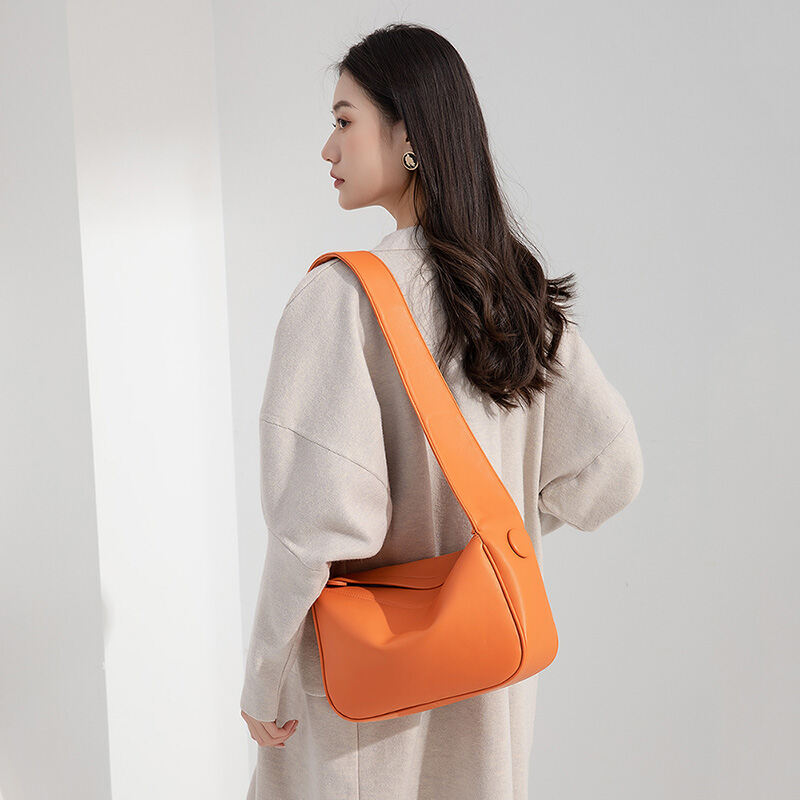 2022 Spring New Fashion Casual Tote Bag Single Shoulder Crossbody Women's Bag Ins Large Capacity Fashion Simple Niche