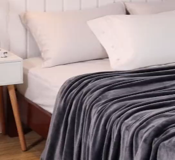 300GSM Thicker Fleece Throw Blanket for  Bed or Sofa , Soft Plush Blanket, Luxury & Super Cozy