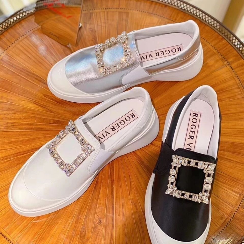 HOT Tang Yan the same style women's shoes with Roger vivierˉdiamond buckle small white shoes with thick bottom and increased height 2023 new leather flat slip-on loafers