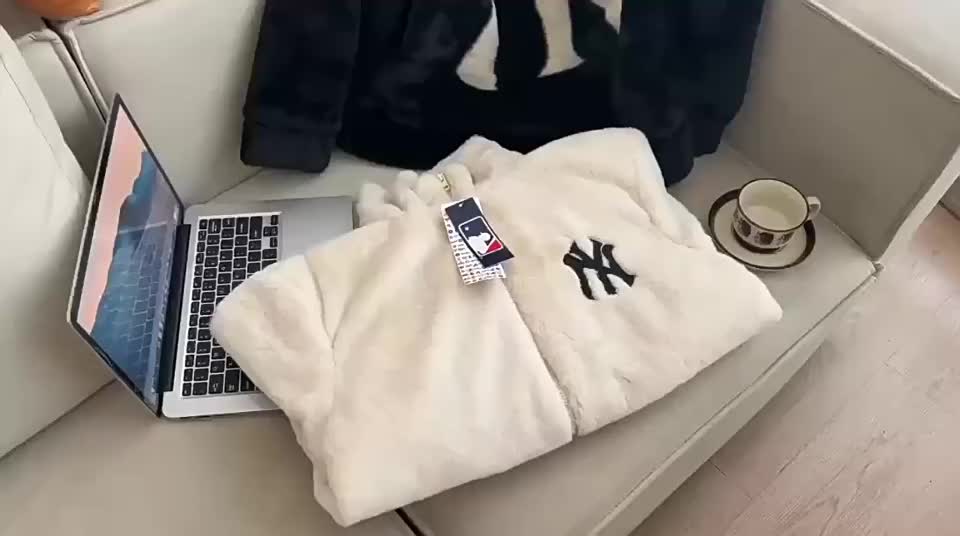2023 New 2023 New MLB Autumn and Winter New Men and Women NY Fleece Plush Lamb Lapel Jacket
