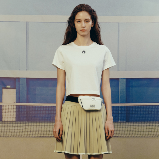 Marithe Francois Girbaud 2024 Mouvement W Symbol Logo Aerocool Crop Tee White